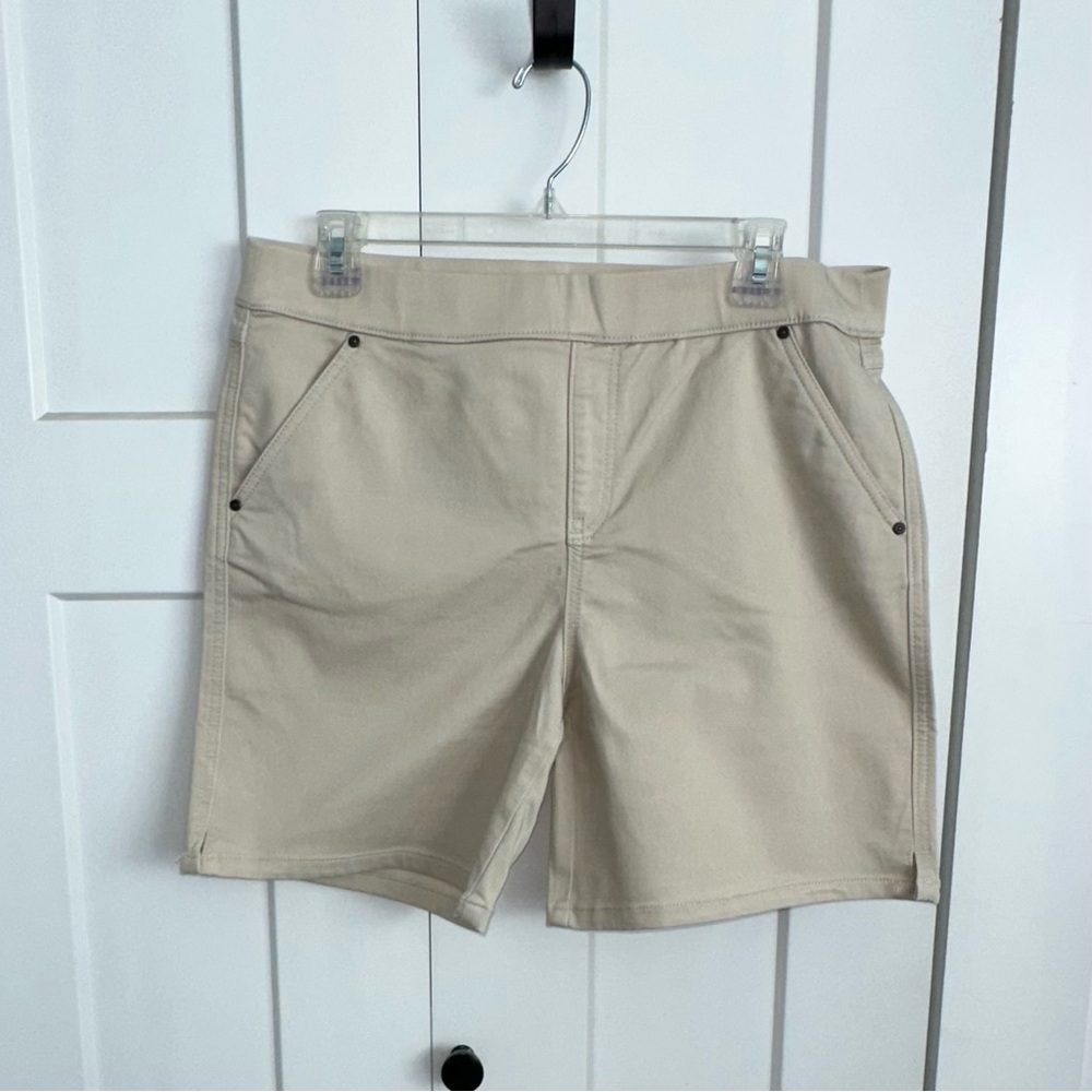 Women’s Khakis and Company stretch shorts - 10